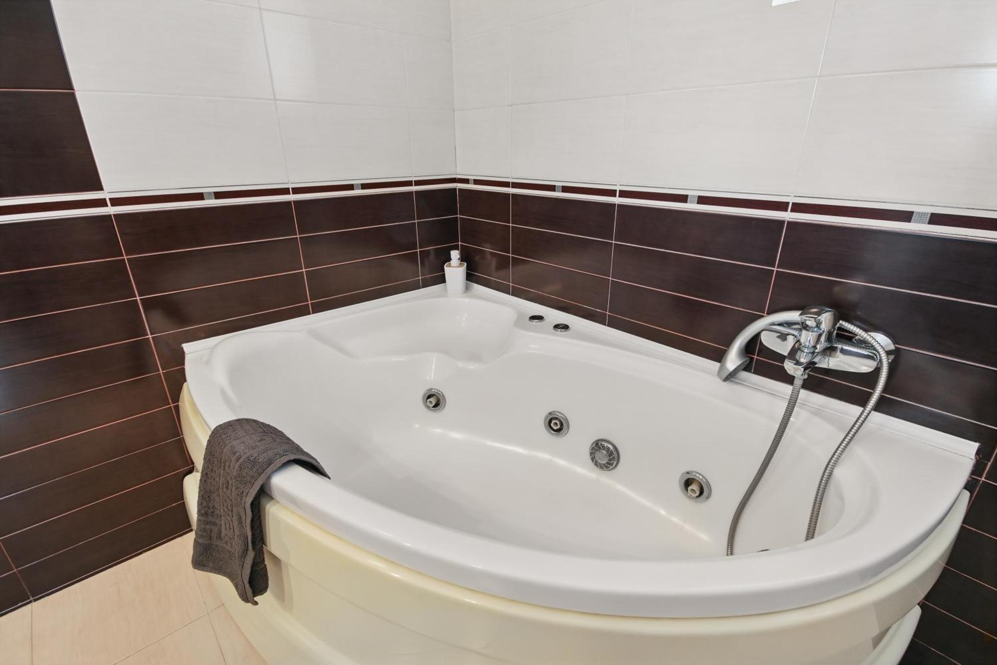 Casa Galand Hotel Parscov Екстериор снимка