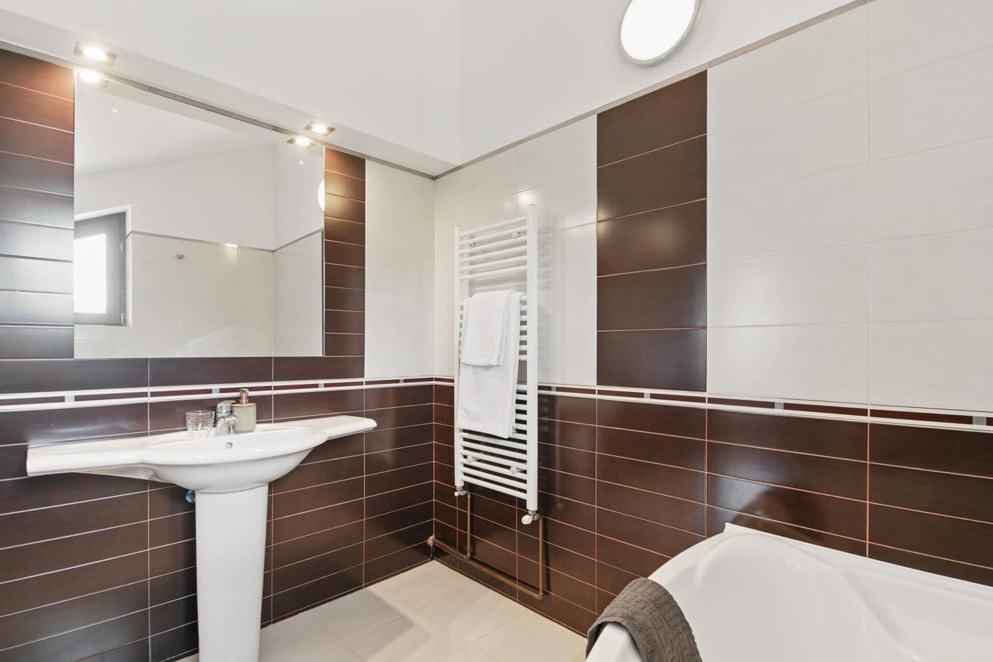 Casa Galand Hotel Parscov Екстериор снимка