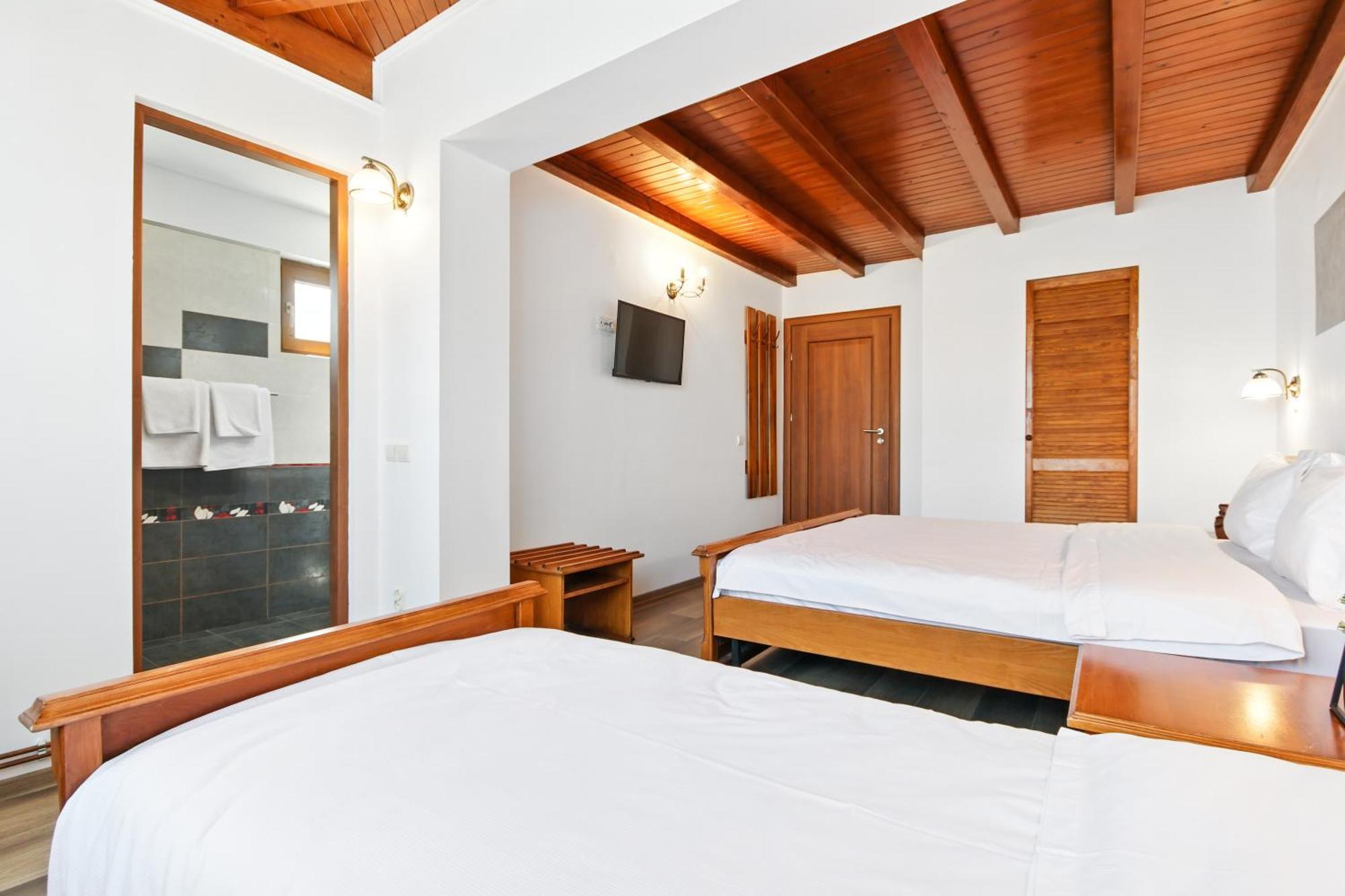 Casa Galand Hotel Parscov Екстериор снимка