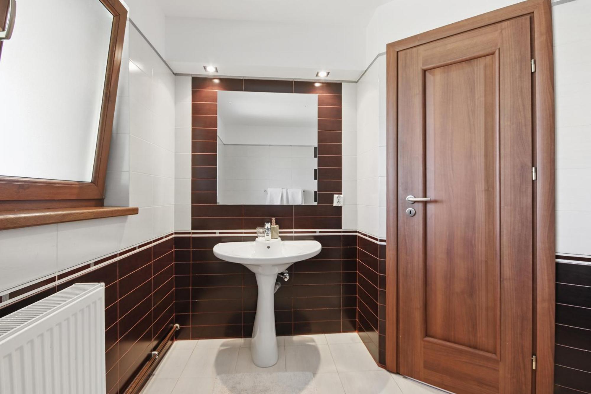 Casa Galand Hotel Parscov Екстериор снимка