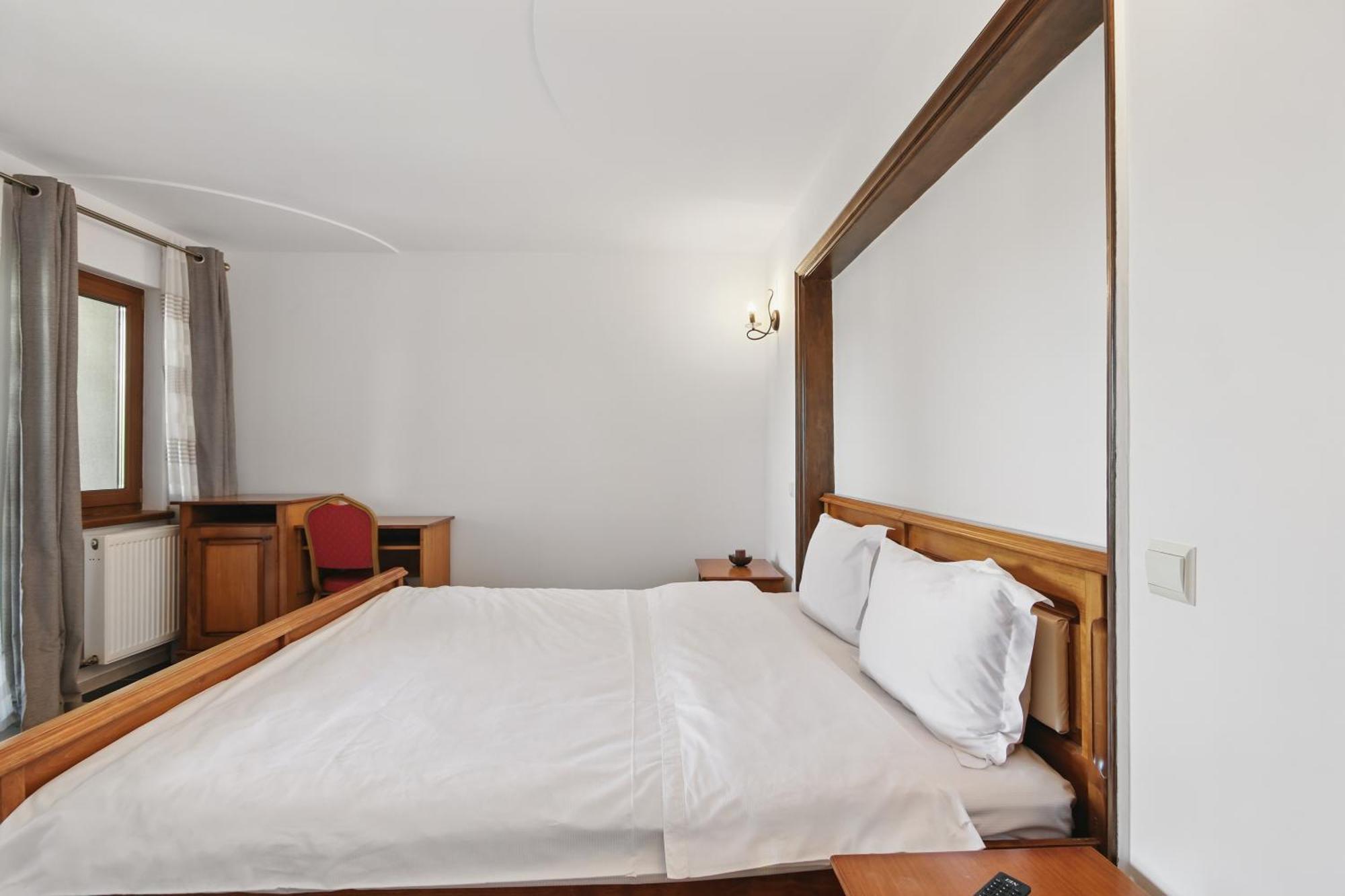 Casa Galand Hotel Parscov Екстериор снимка