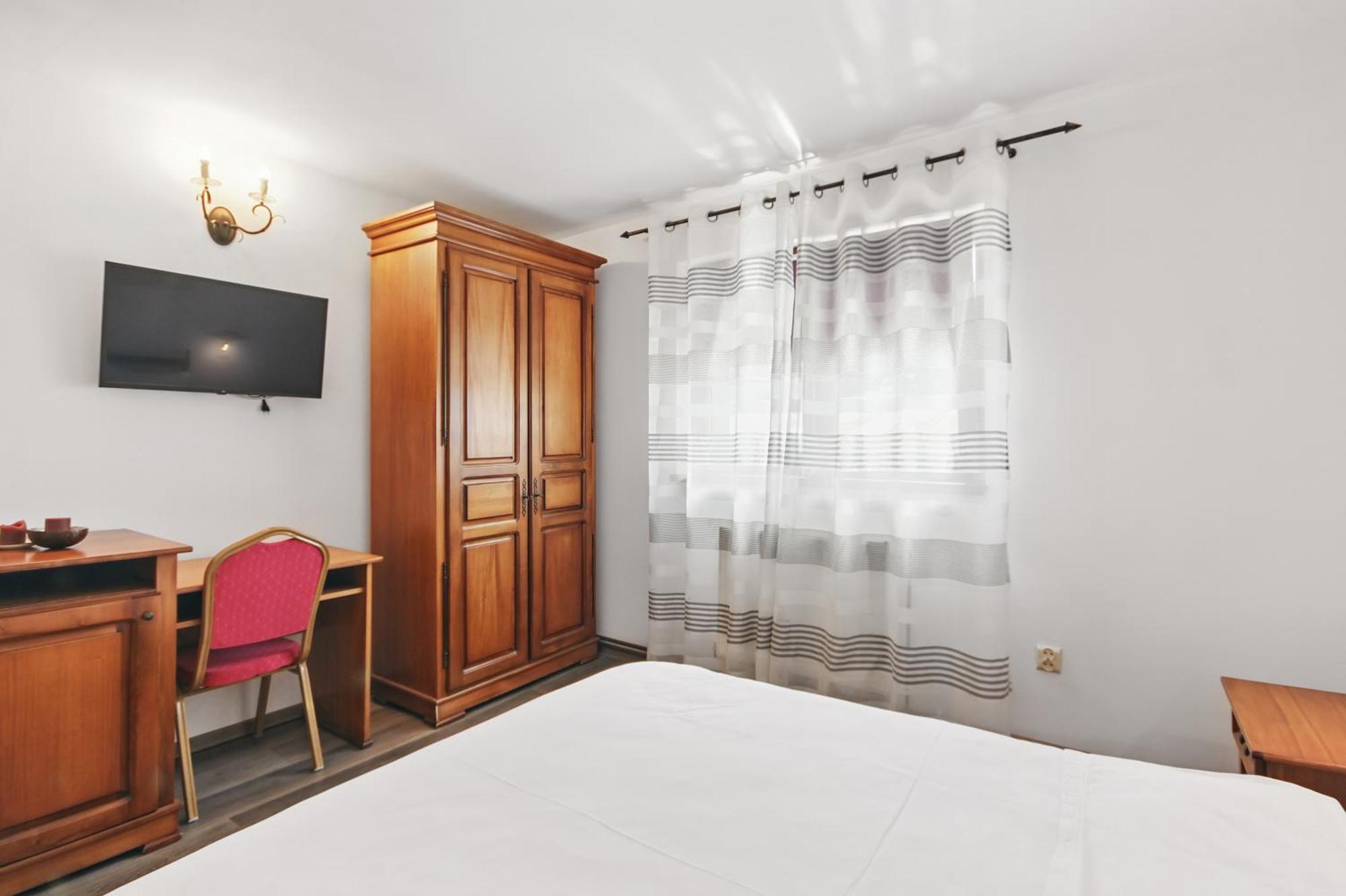 Casa Galand Hotel Parscov Екстериор снимка