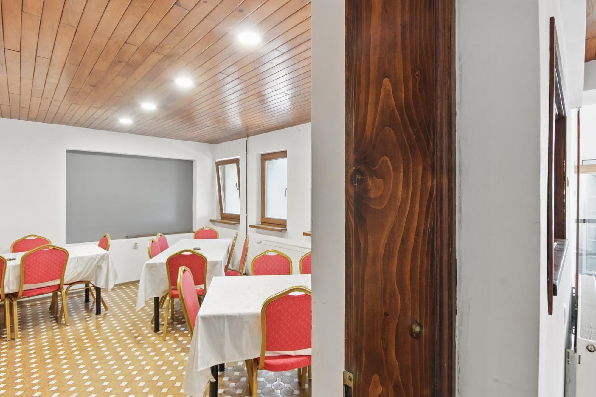 Casa Galand Hotel Parscov Екстериор снимка